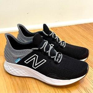 New Balance Women’s Fresh Foam Roav V1, size 7.5, Black/Light Aluminum